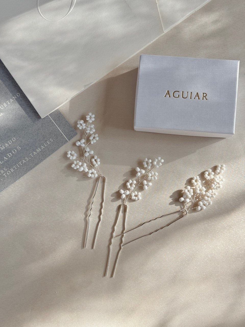  set horquillas c1392 elaboradas con chaquira con un terminado floral  bridal hairstyle bridal headband