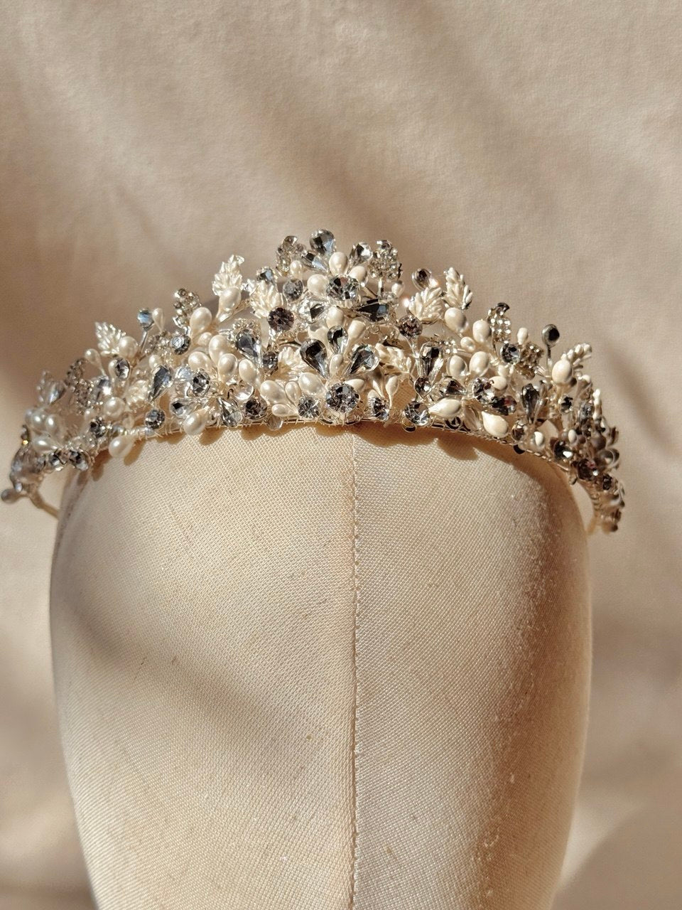 TIARA T4985