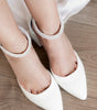 Zapatilla de Novia ivory con pulsera de cristales y tacon ancho 