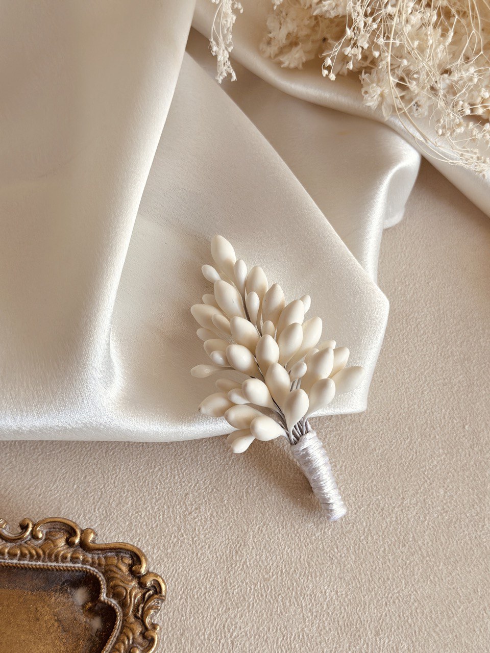 boutonniere semcillo azahares ivory  novio