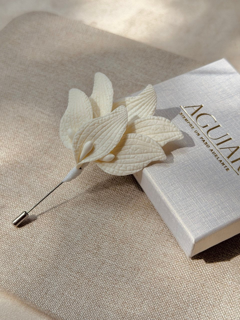 BOUTONNIERE ALHENA 2