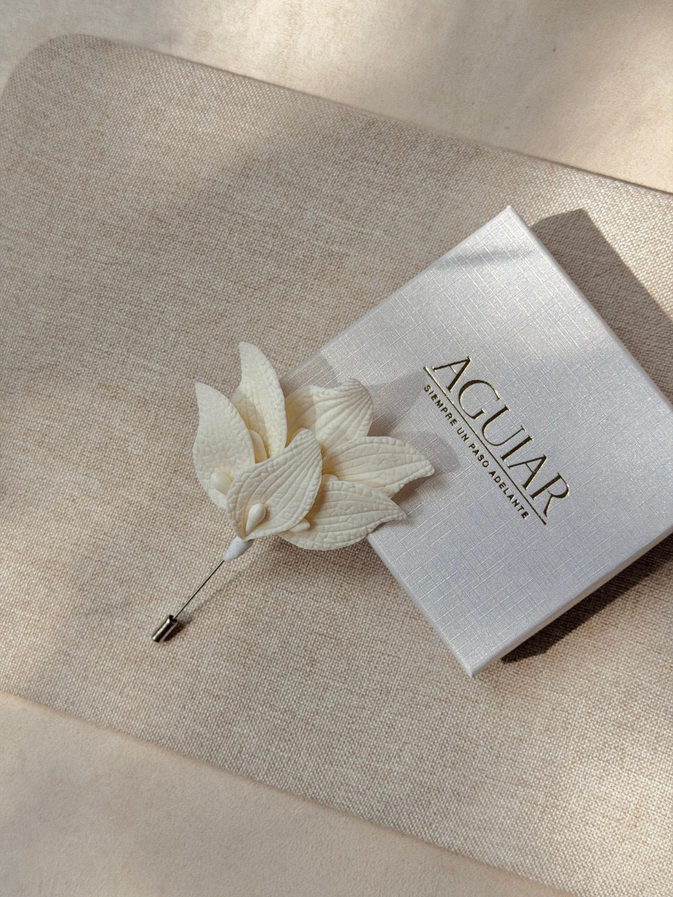 BOUTONNIERE ALHENA 2