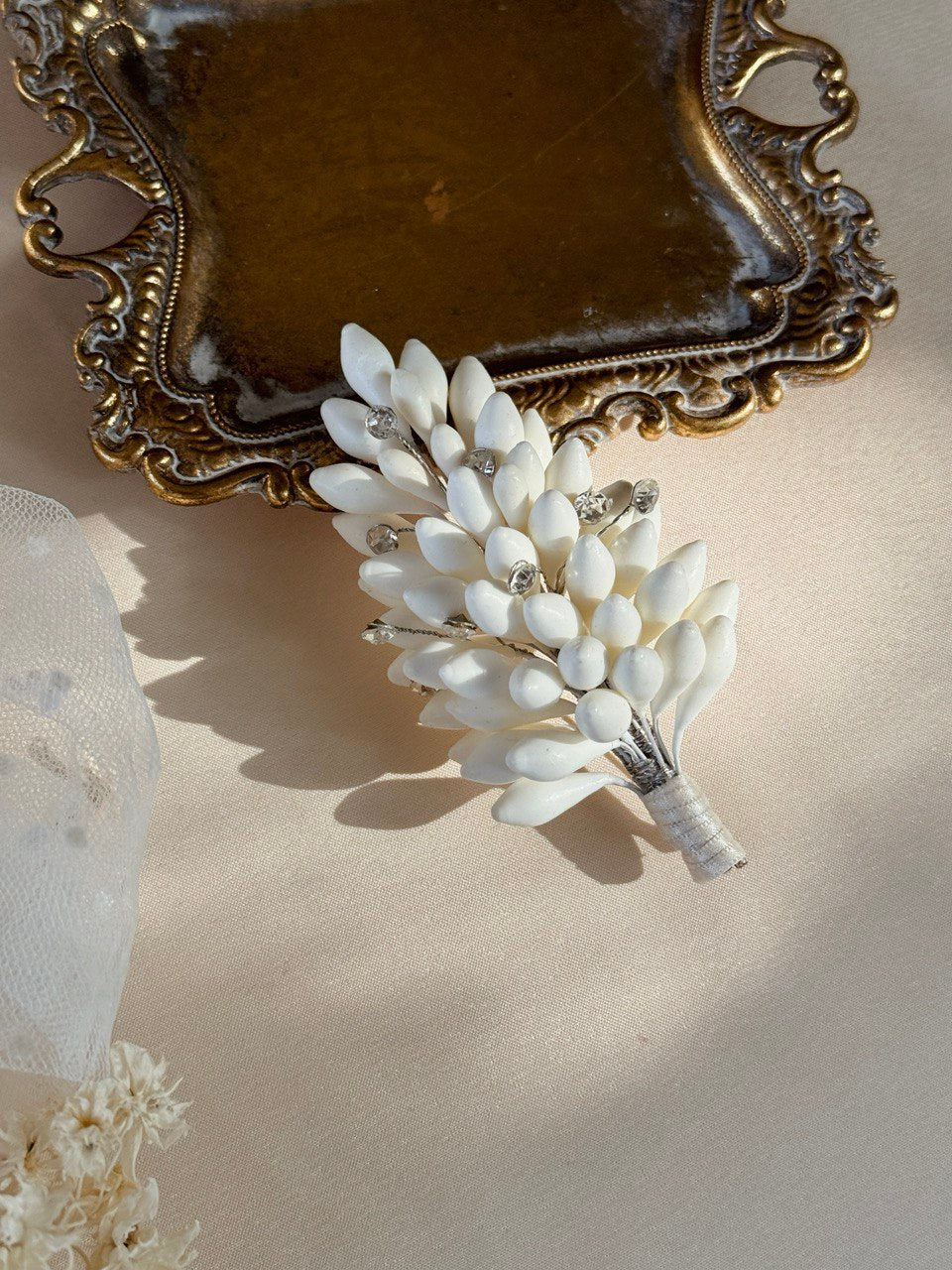 BOUTONNIERE CIRCONIA