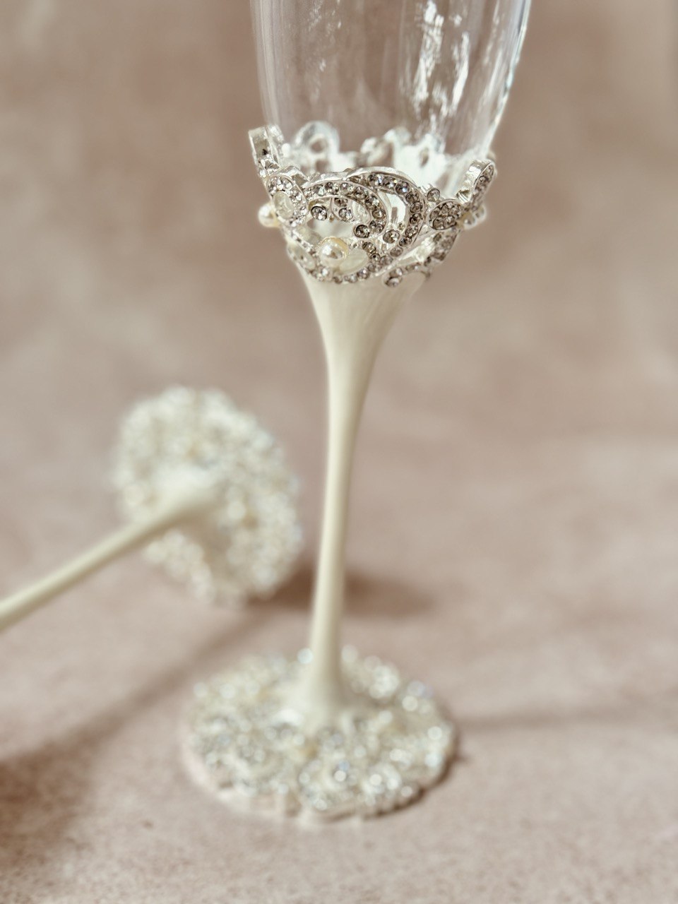 COPAS PARA BRINDIS DE NOVIOS CON PATRONES DE  FLORES E INCRISTACION DE CRISTALES