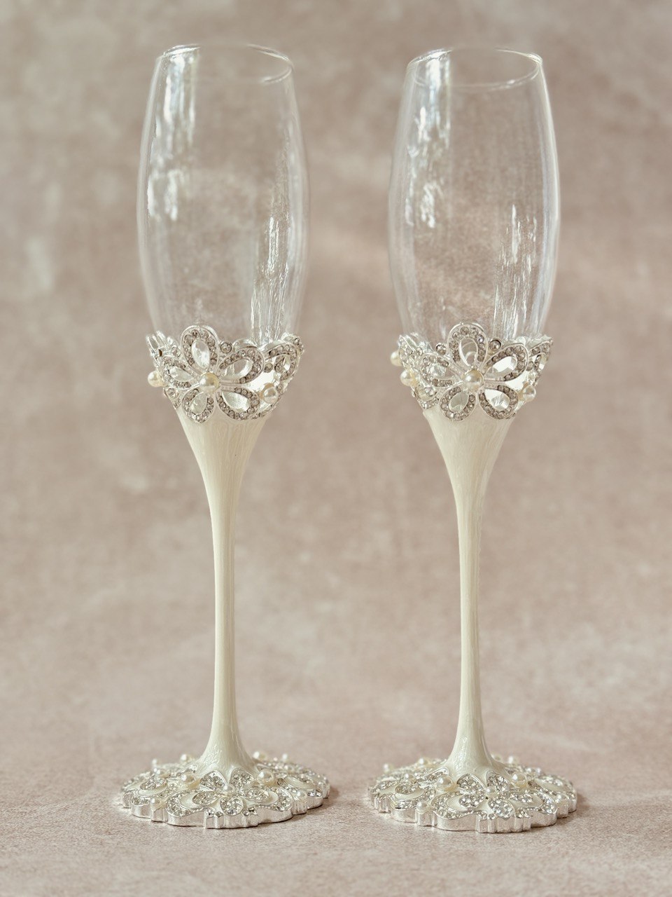 COPAS PARA BRINDIS DE NOVIOS CON PATRONES DE  FLORES E INCRISTACION DE CRISTALES