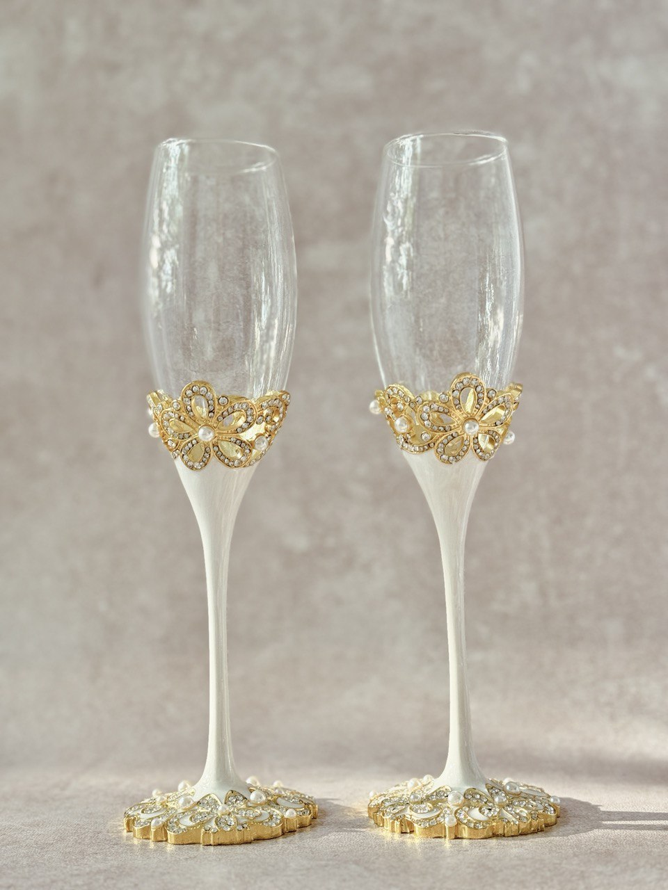 COPAS PARA BRINDIS DE NOVIOS CON PATRONES DE  FLORES E INCRISTACION DE CRISTALES