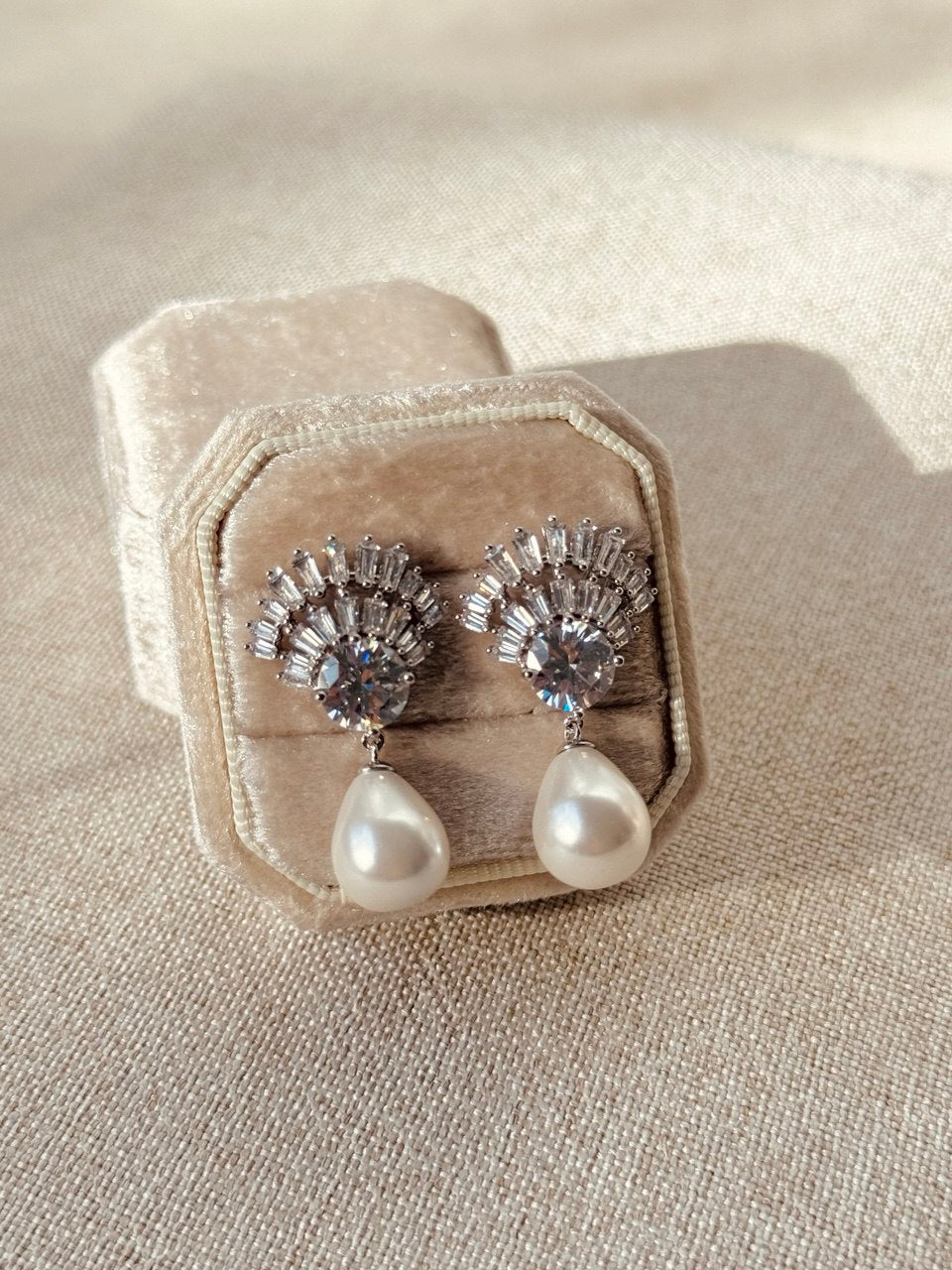 ARETES ER0003