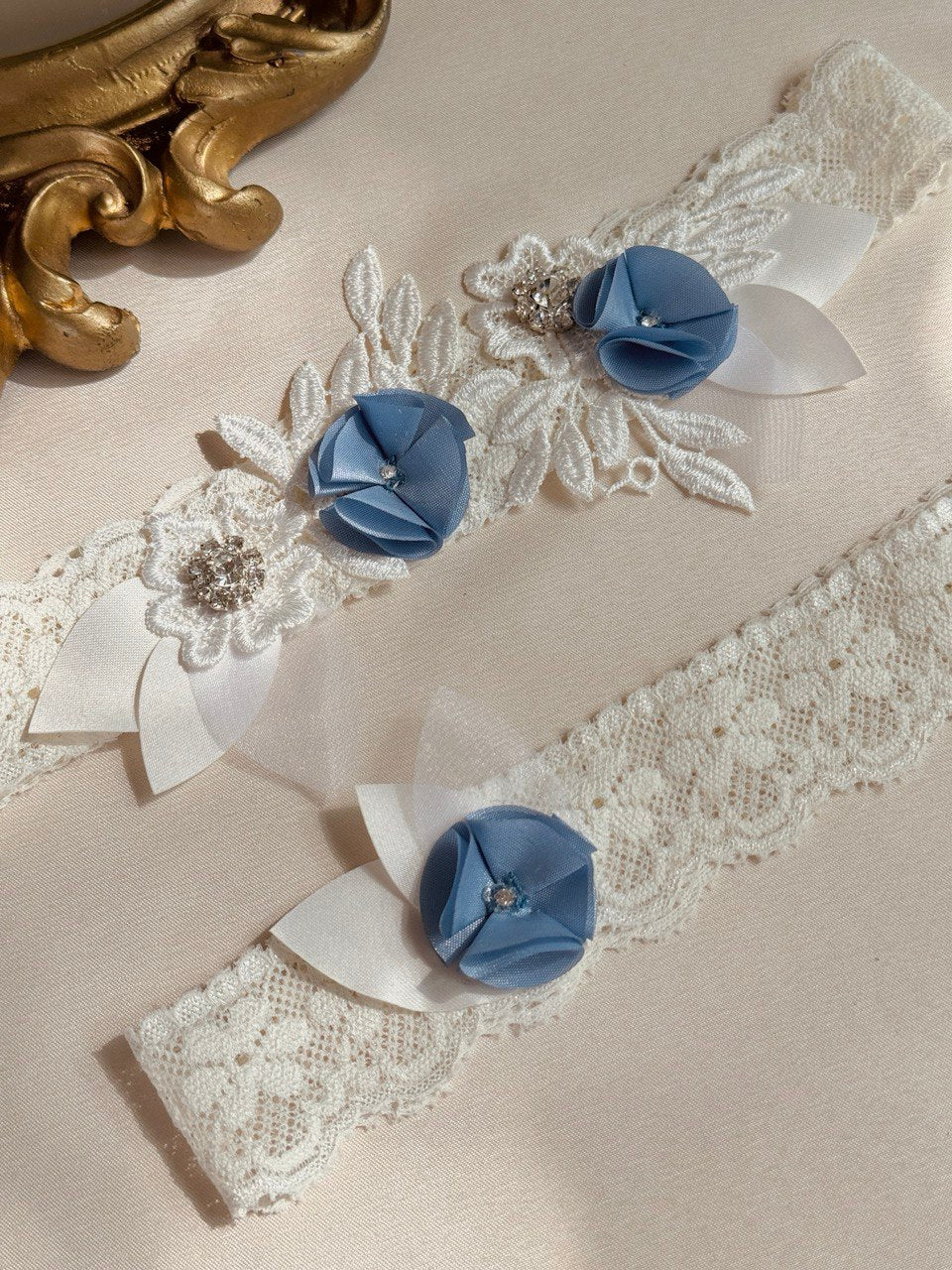 Liga para novia de color plumbago