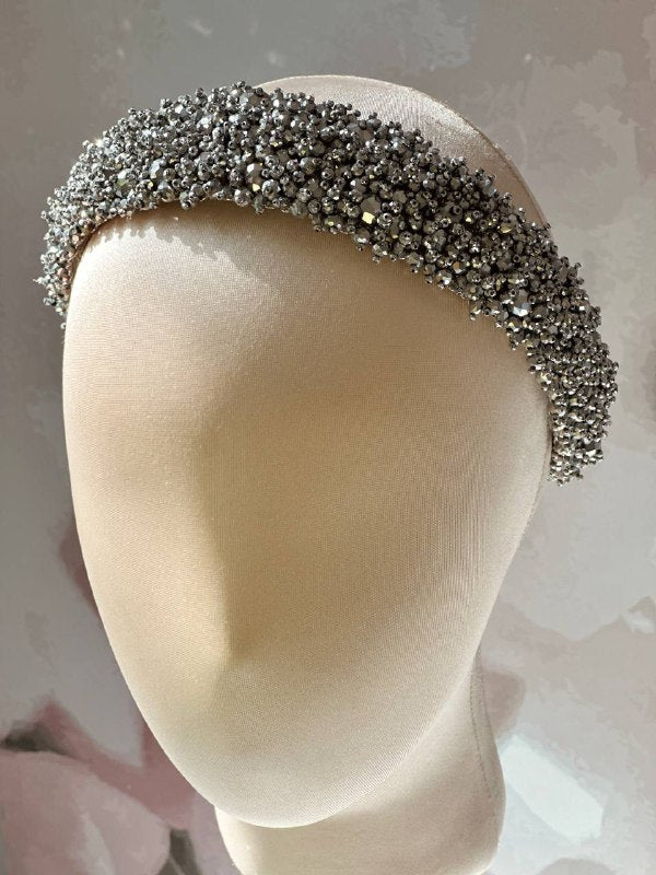 tocados_tiaras_coronas_diademas_quinceanos_headpiece_quinceanera_monaco_plataturca_aguiar