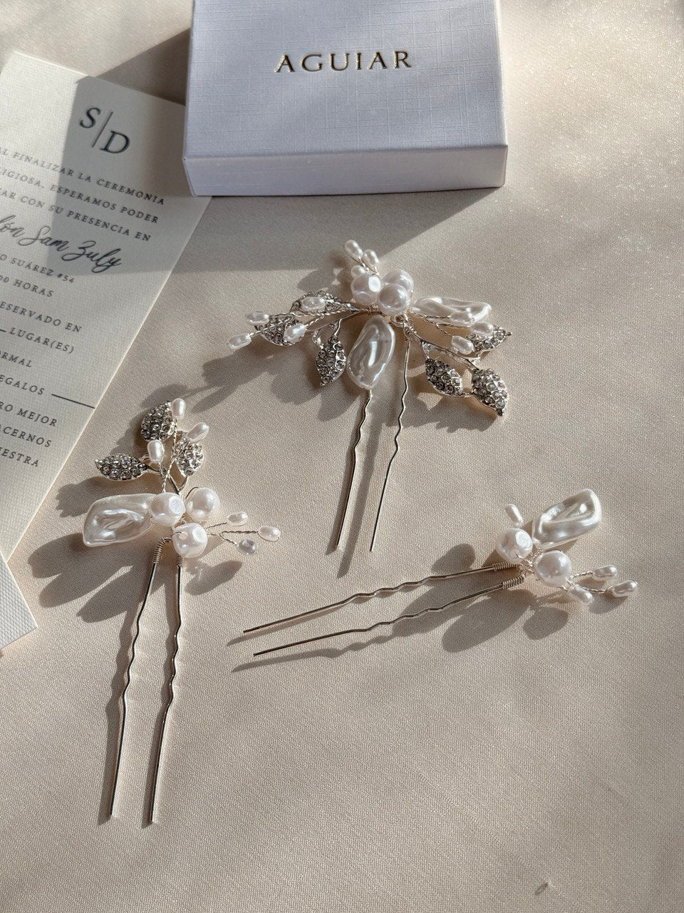 diadema armida ivoryelaborada con  pasta francesa e incrustación de cristal austriaco bridal hairstyle bridal headband 