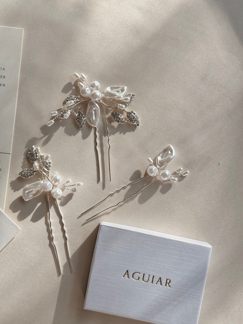 diadema armida ivoryelaborada con  pasta francesa e incrustación de cristal austriaco bridal hairstyle bridal headband 
