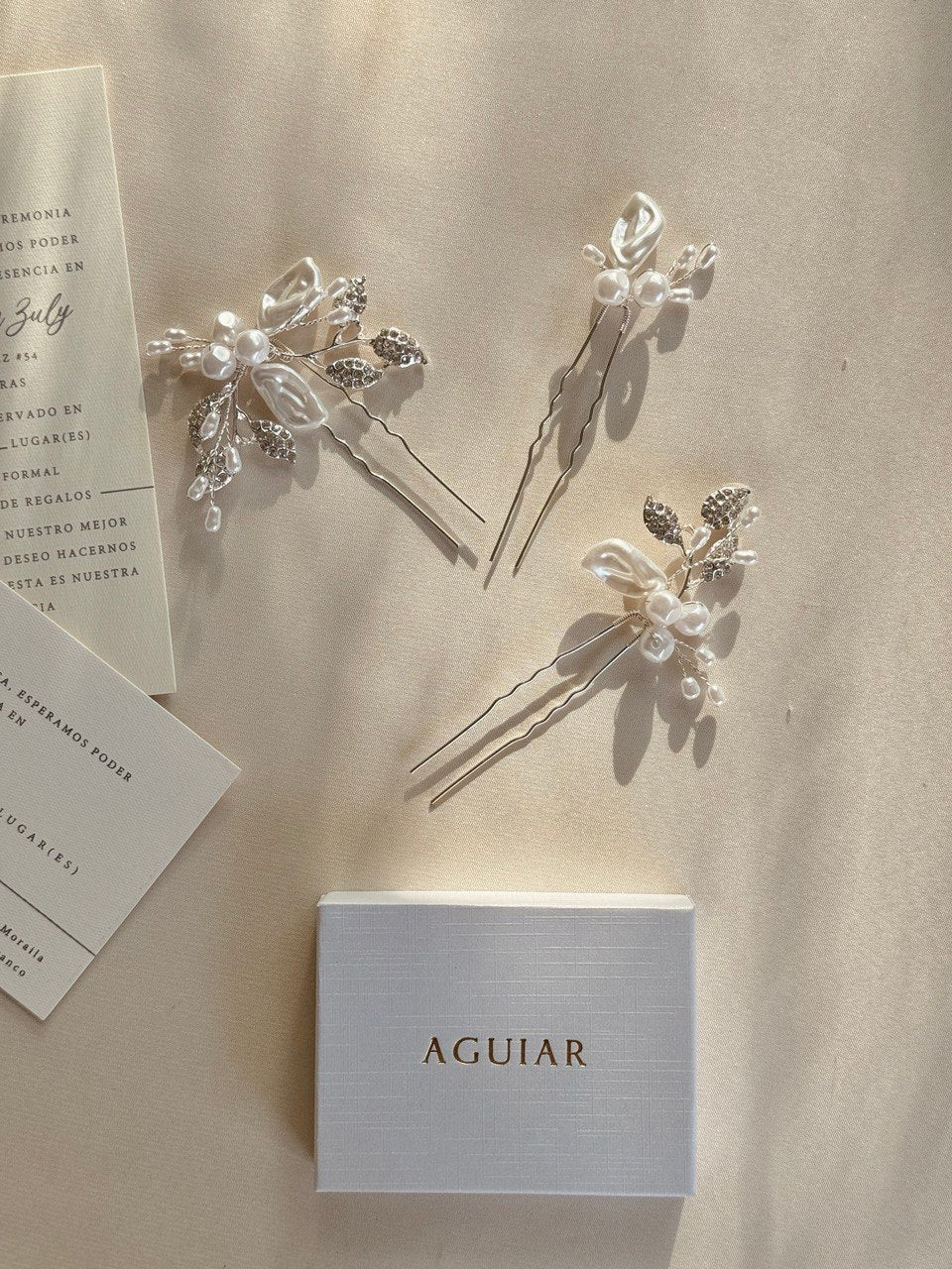 diadema armida ivoryelaborada con  pasta francesa e incrustación de cristal austriaco bridal hairstyle bridal headband 