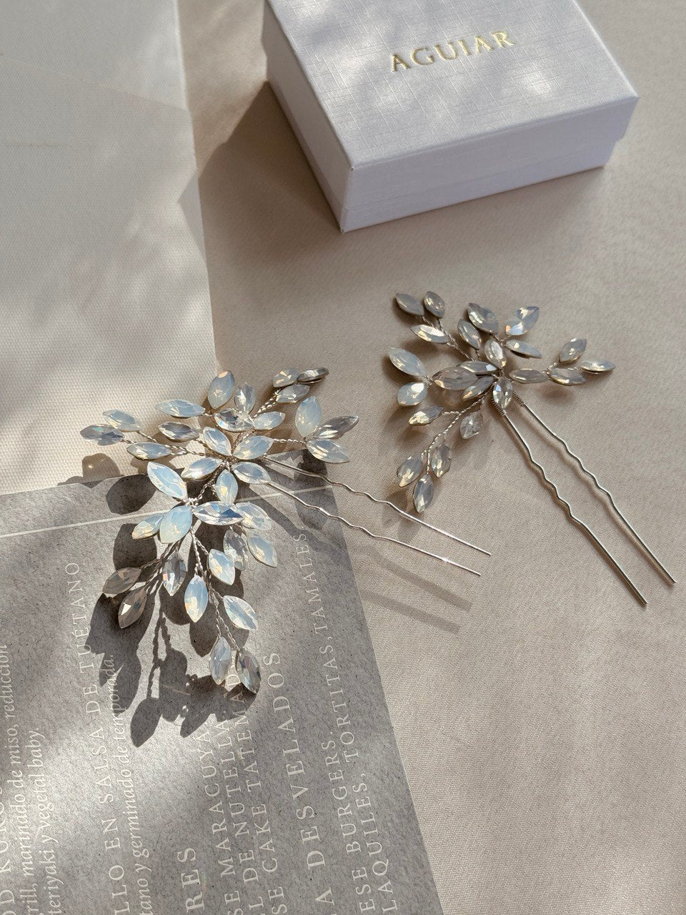 set de horquillas c1432 con incrustación de  cristal opalo bridal
hairstyle headband