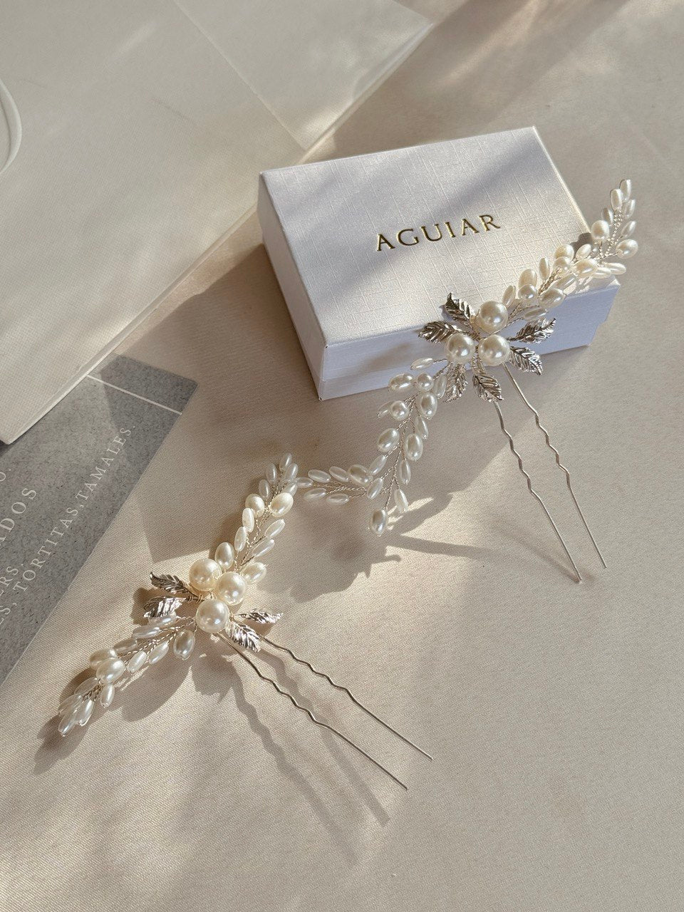 set horquillas c1477 con perla de rio ,
azahares e incrustaciones de cristal austriaco en tono blanco perla bridal hairstyle bridal headband hairpines