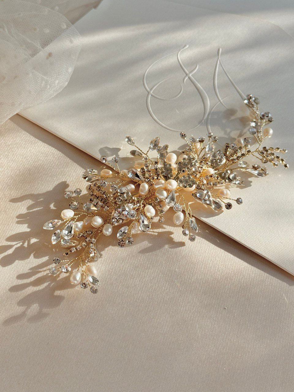 peineta ma70 tocado de novia  con cristales austriacos y perla de rio bridal hairstyle bridal headband 