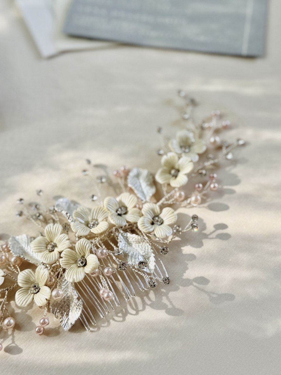 peineta S8263 tocado de novia boho 
bridal hairstye bridal headband 