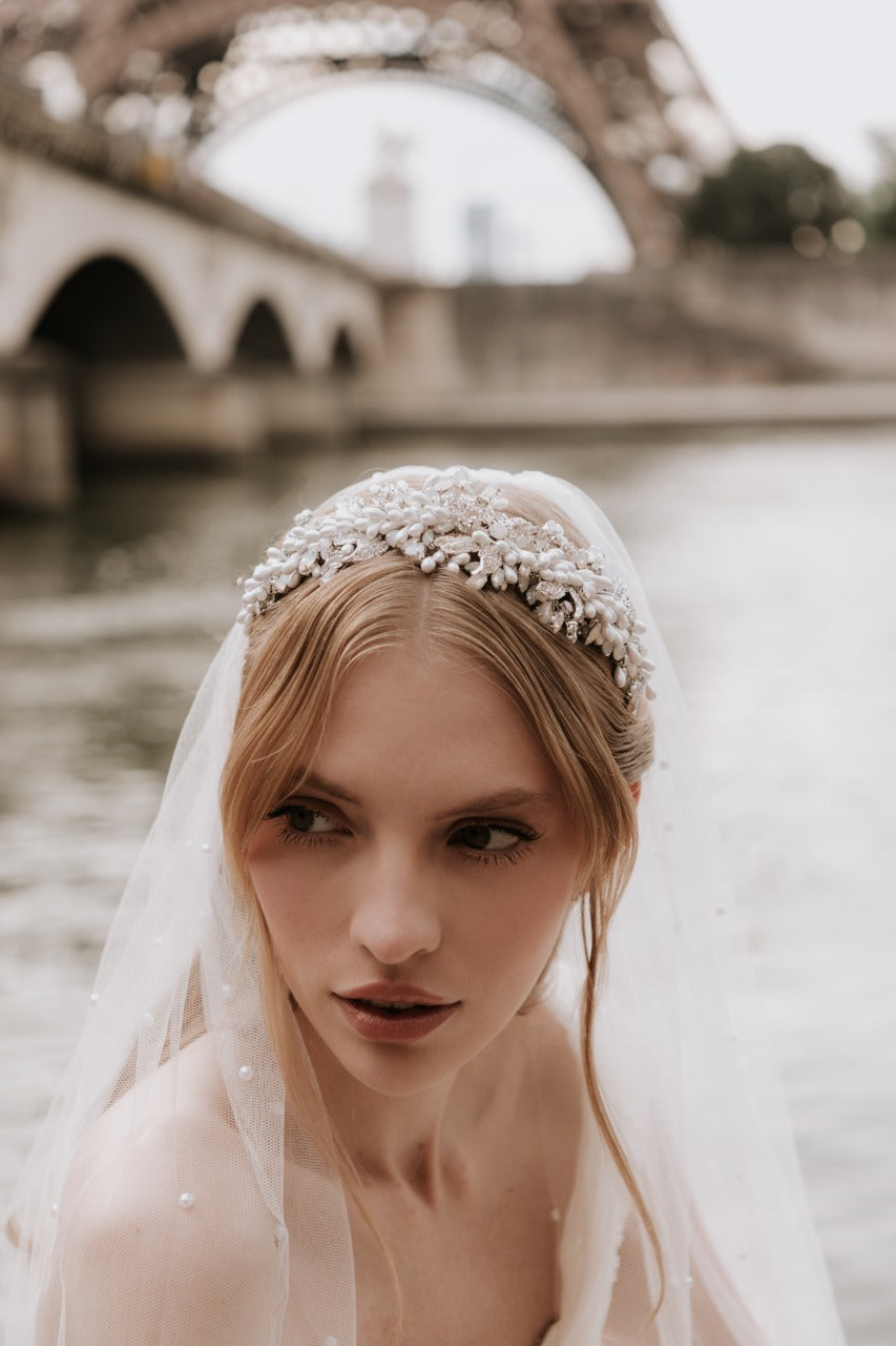 Tiara G4689 Opalo