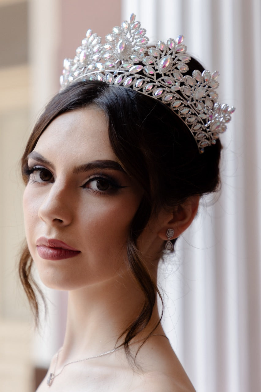 corona de quinceanera con cristal tornasol 