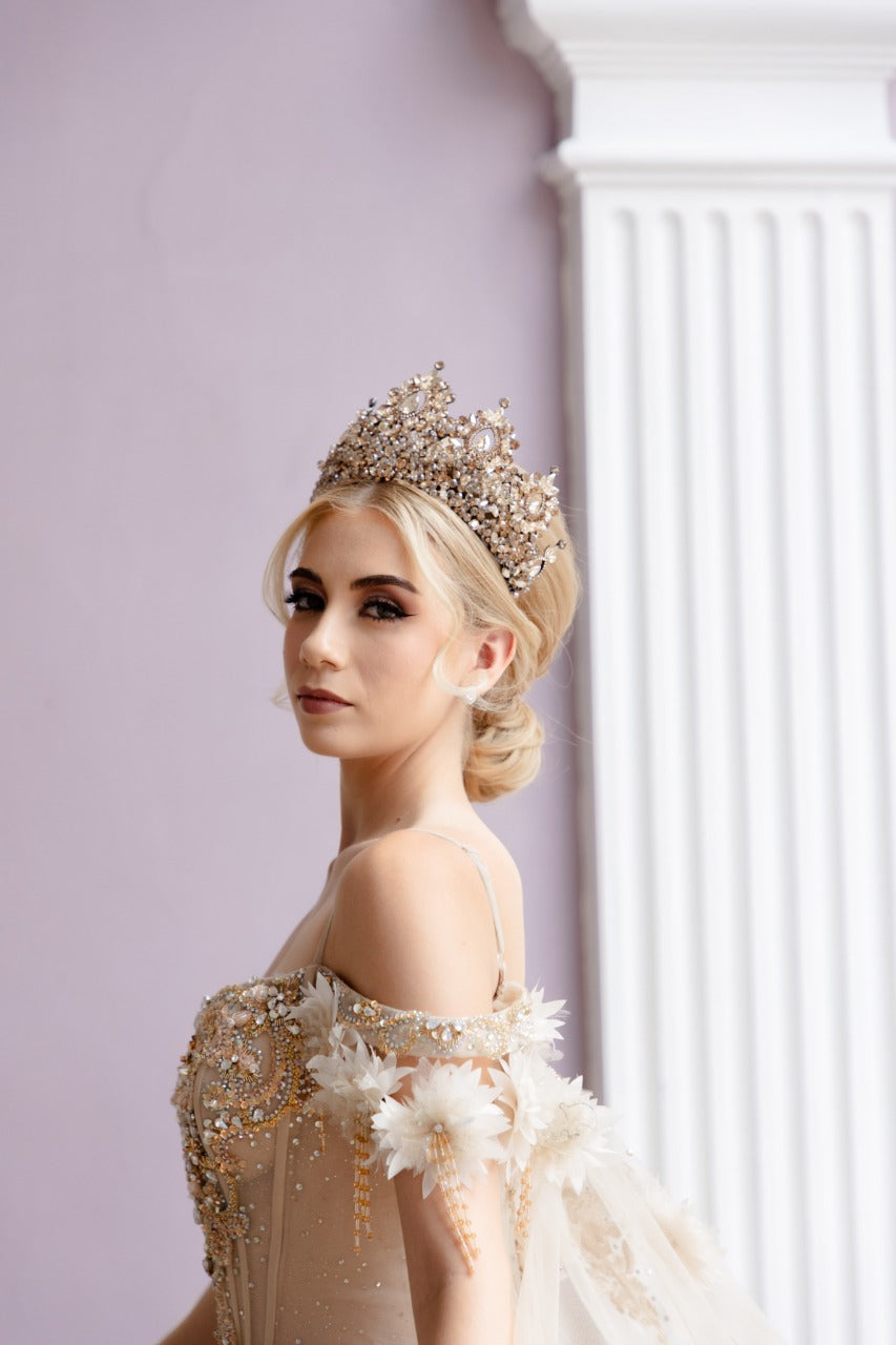 corona de quinceanos champagne con cristales austriacos