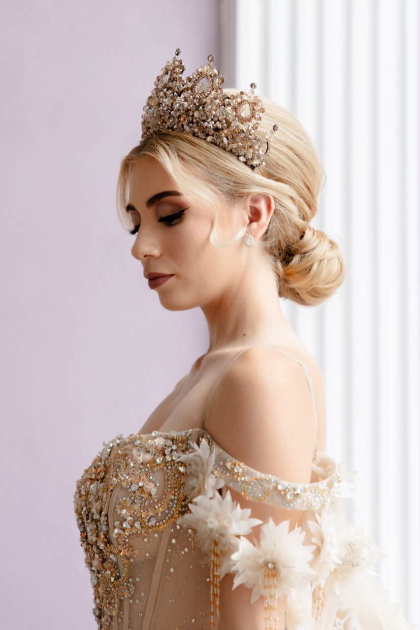 corona de quinceanos champagne con cristales austriacos