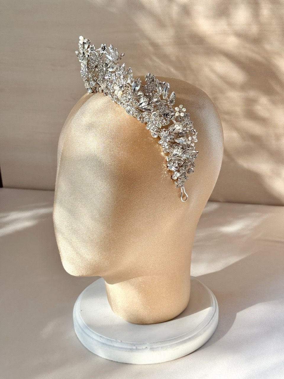 TIARA MA04