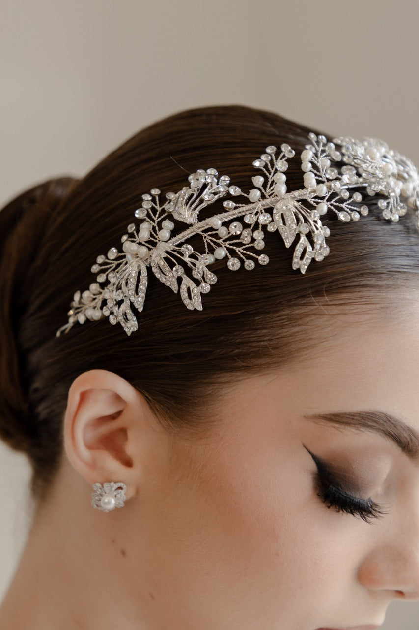 guia flexible ma26 tocado de novia elaborado con cristal austriaco y perla de rio bridal hairstyle bridal headband