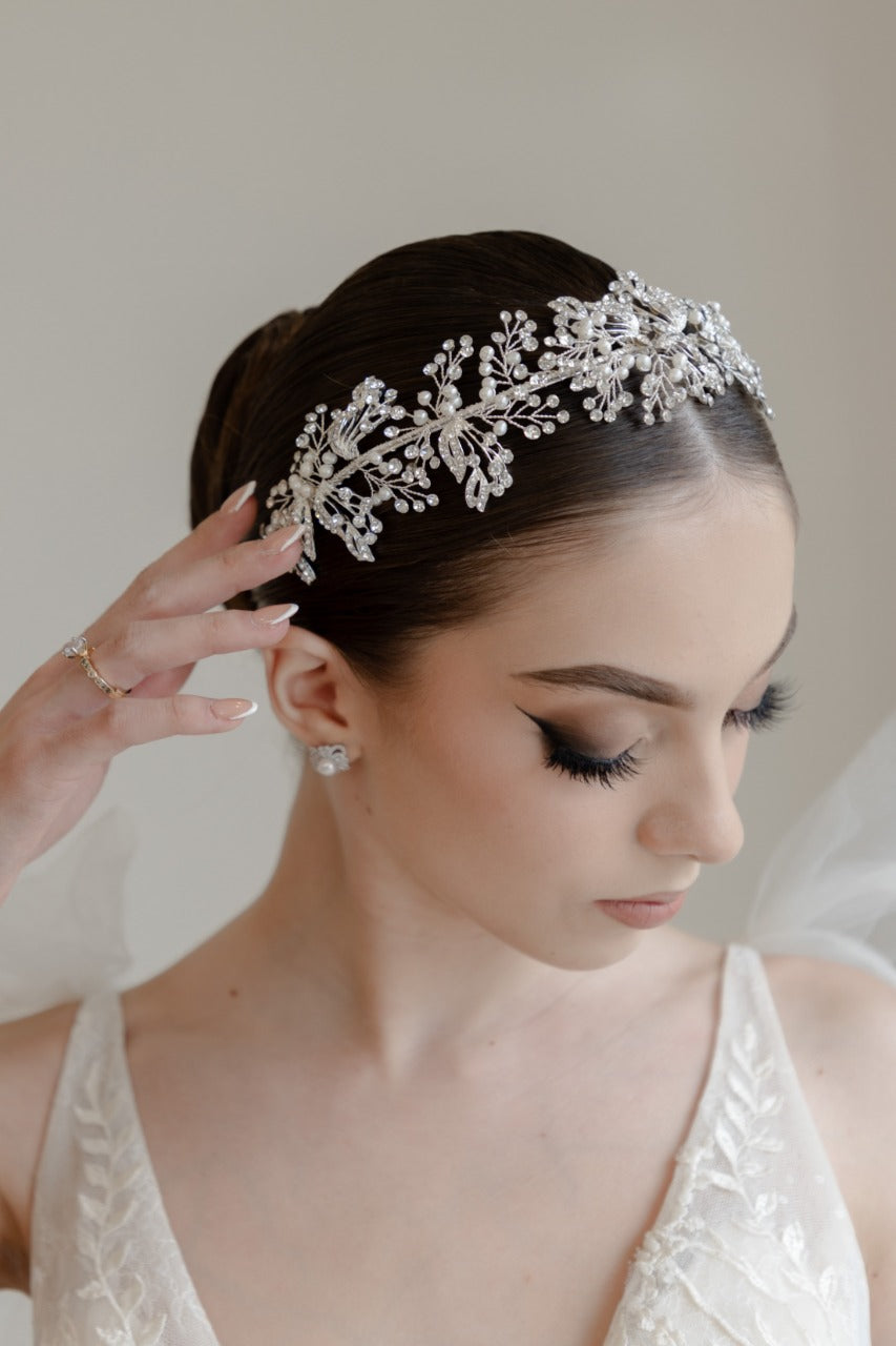 guia flexible ma26 tocado de novia elaborado con cristal austriaco y perla de rio bridal hairstyle bridal headband