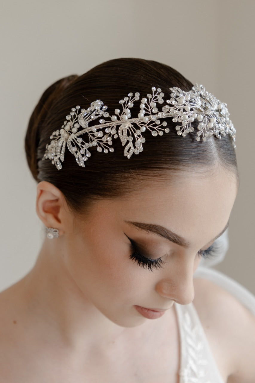 guia flexible ma26 tocado de novia elaborado con cristal austriaco y perla de rio bridal hairstyle bridal headband