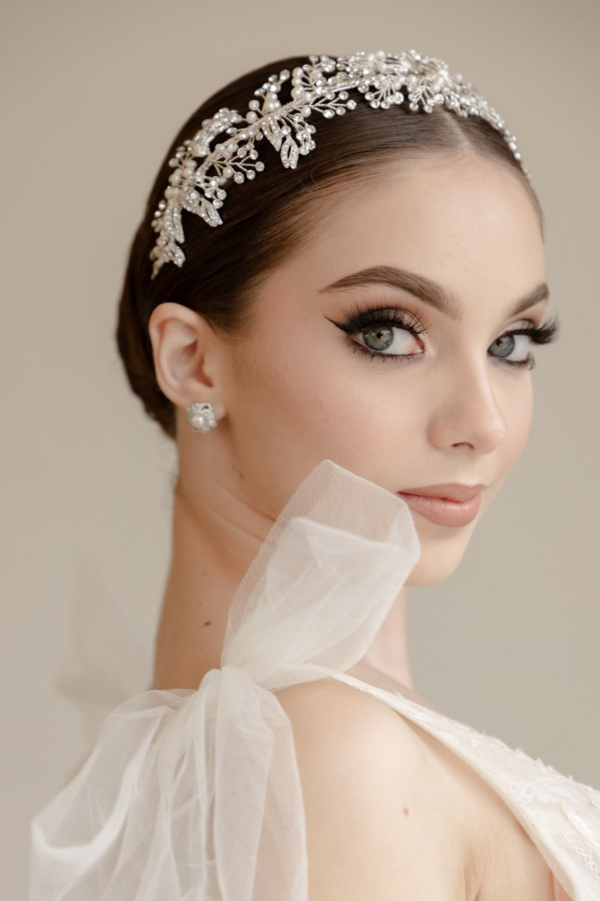 guia flexible ma26 tocado de novia elaborado con cristal austriaco y perla de rio bridal hairstyle bridal headband 