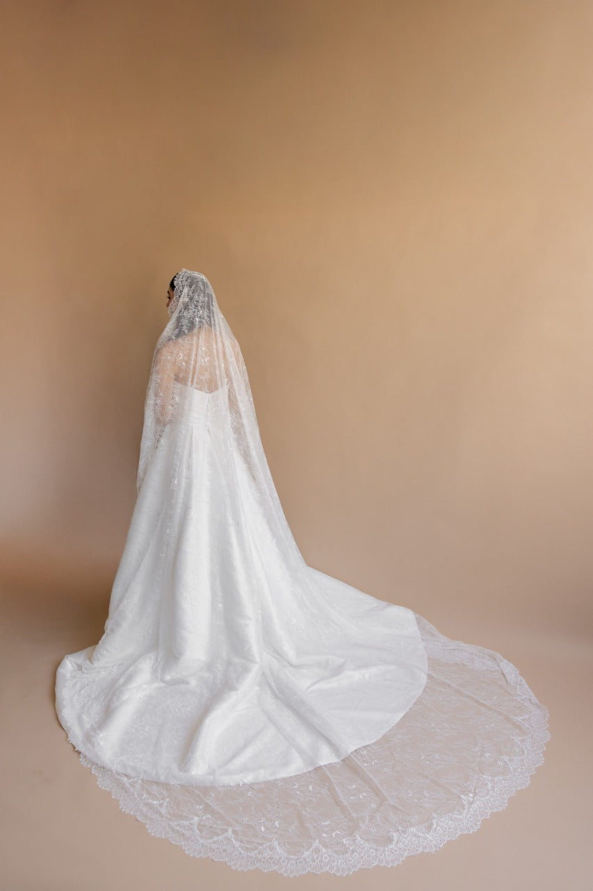 MANTILLA 8035
