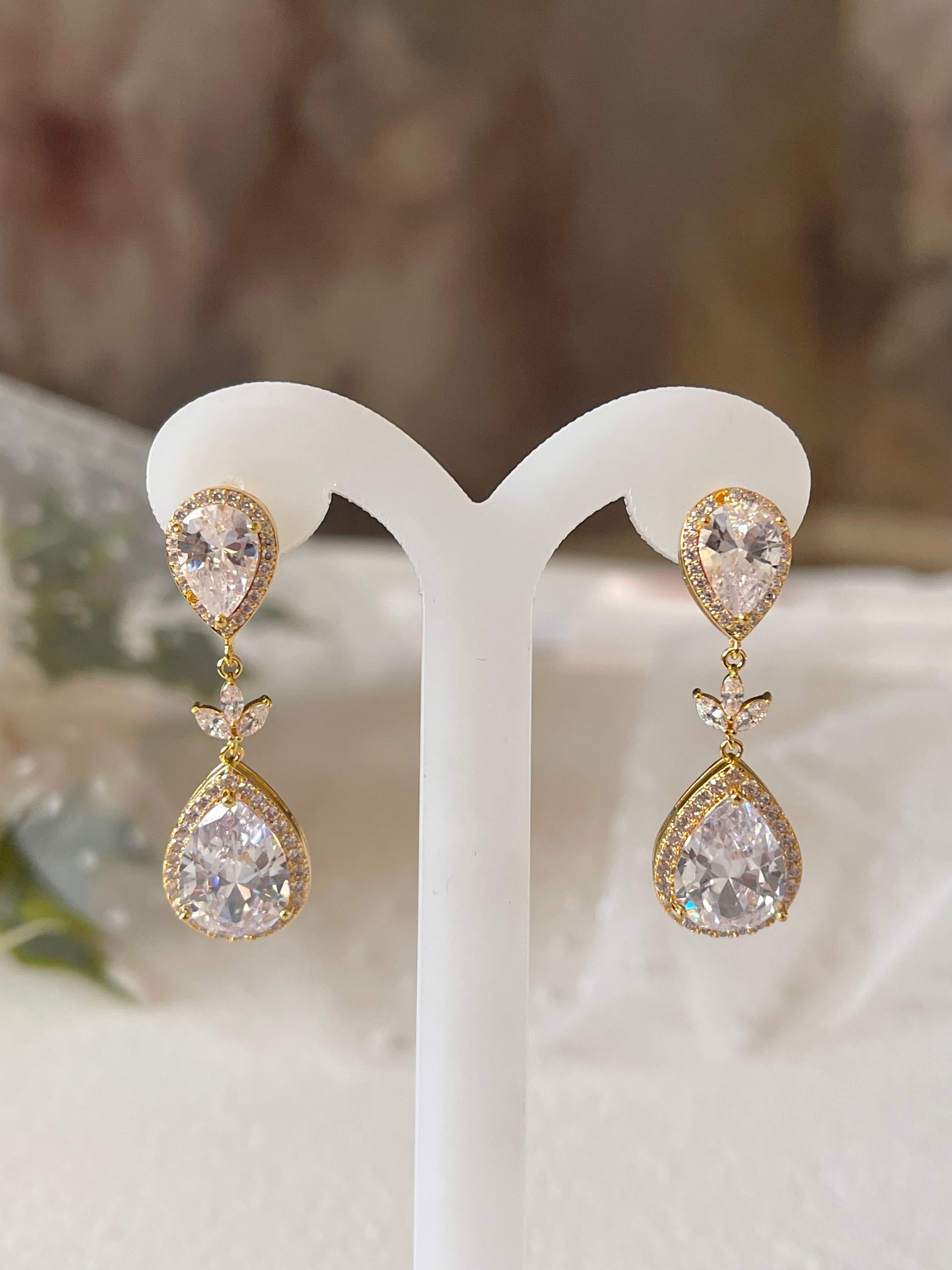 Aretes de Novia Cristal Corte Pera en Chapa Plata, Oro y Oro Rosa