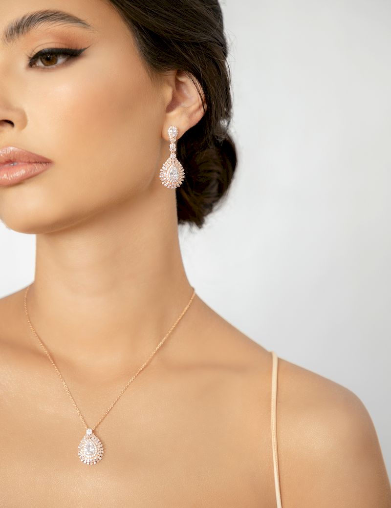 Juego de Collar y Aretes de Novia en Chapa con Cristal Austriaco