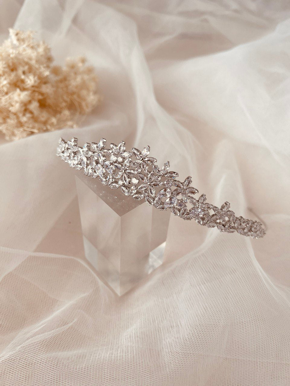 TIARA BH04